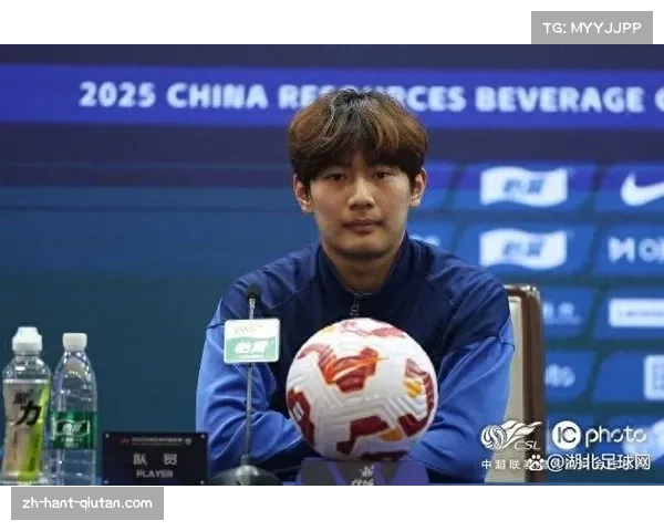 申花杨皓宇红牌停赛加剧困境 中场人员配置雪上加霜